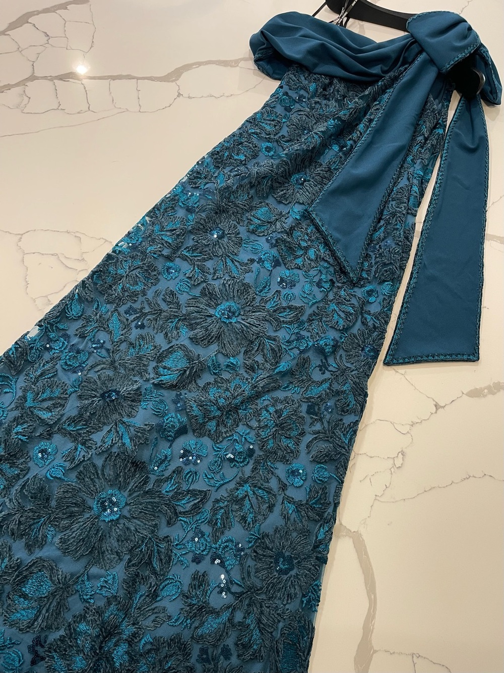 NEW Tadashi Shoji Beaded Floral One-Shoulder Gown In Cerulean Dress Size 10 - Picture 7 of 13